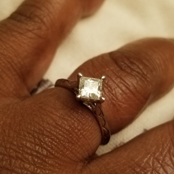 MOISSANITE RING - Picture 8 of 8
